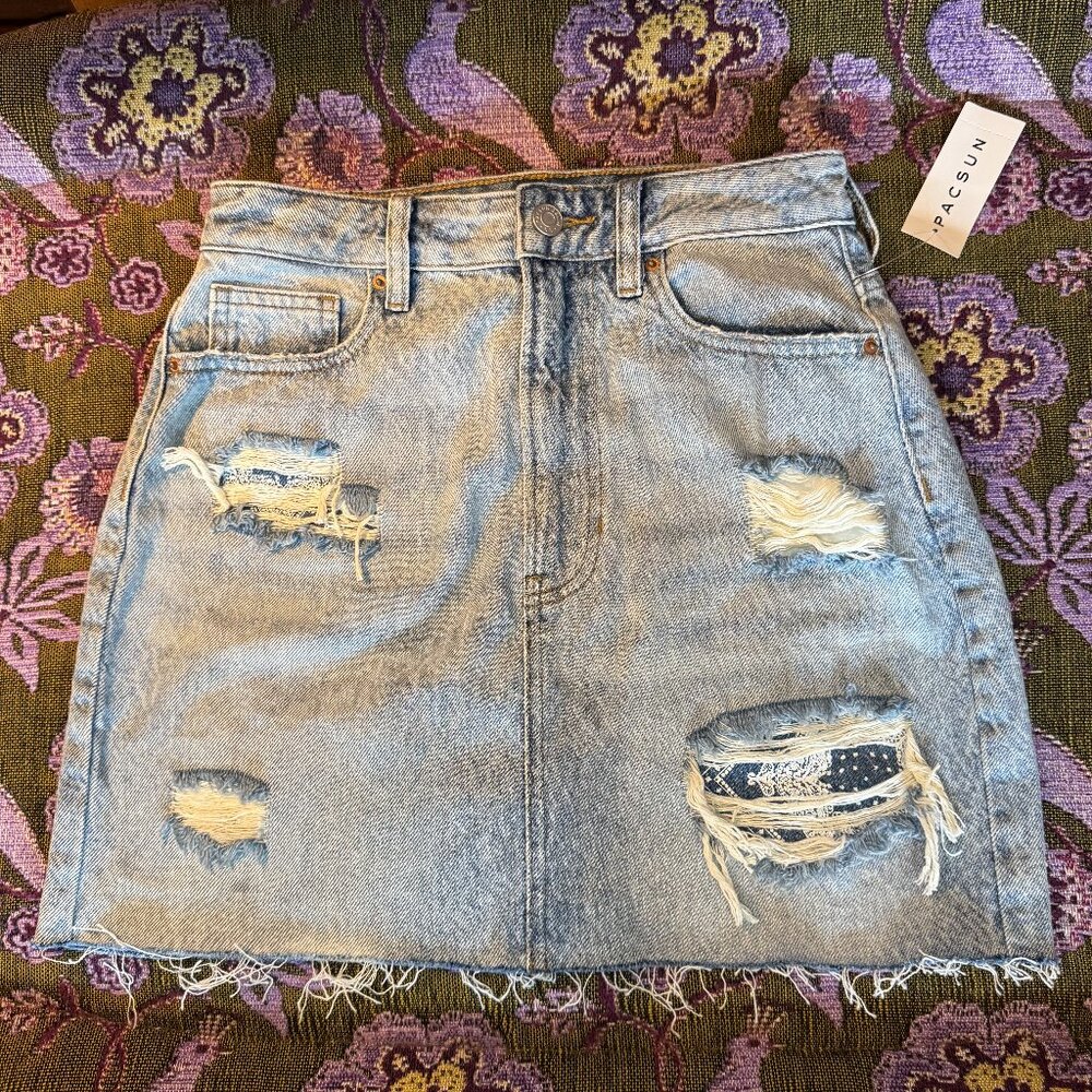 🦋 Light Wash Ripped Mini Skirt 💫 PacSun NWT Street Style